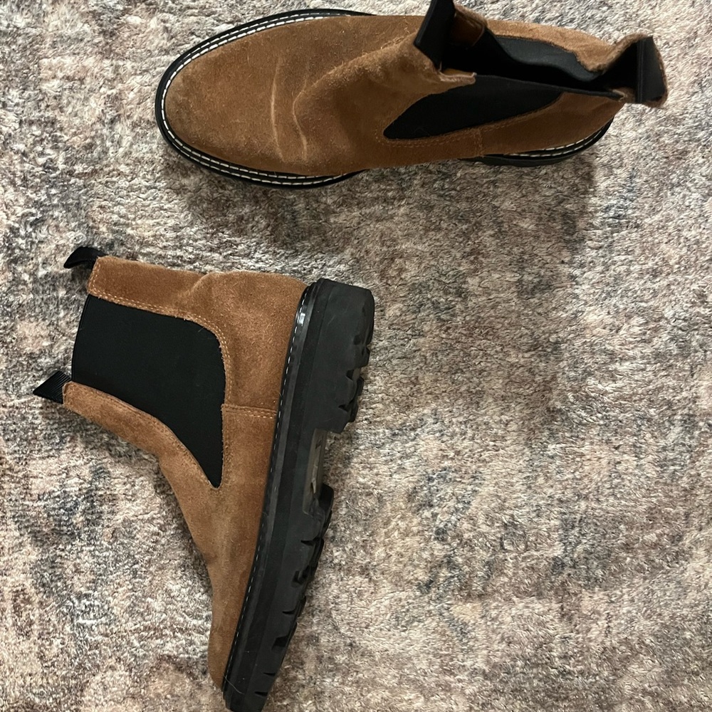 Dolce Vita Size 8 Suede Boots